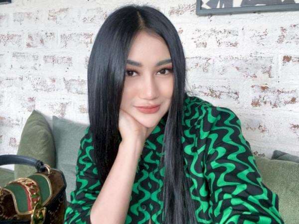 Pamela Safitri Ngaku Suka Anime Genre Hentai, Suka yang 1 Cowok Dikeroyok 5 Cewek Pamela Safitri Ngaku Suka Anime Genre Hentai, Suka yang 1 Cowok Dikeroyok 5 Cewek