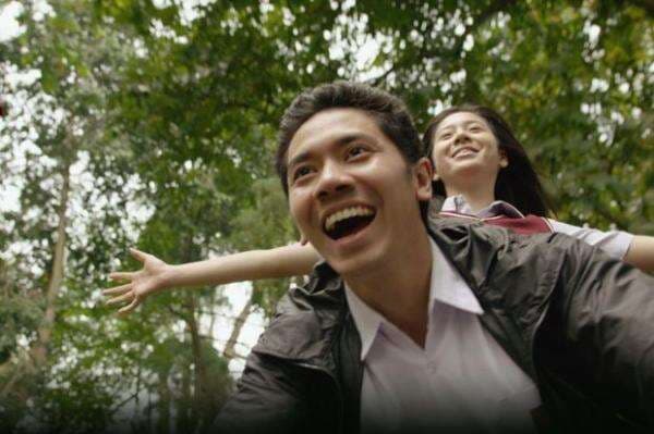 Emir Mahira dan Zee JKT48 Tak Sabar Ingin Nonton Kalian Pantas Mati di Bioskop Emir Mahira dan Zee JKT48 Tak Sabar Ingin Nonton Kalian Pantas Mati di Bioskop