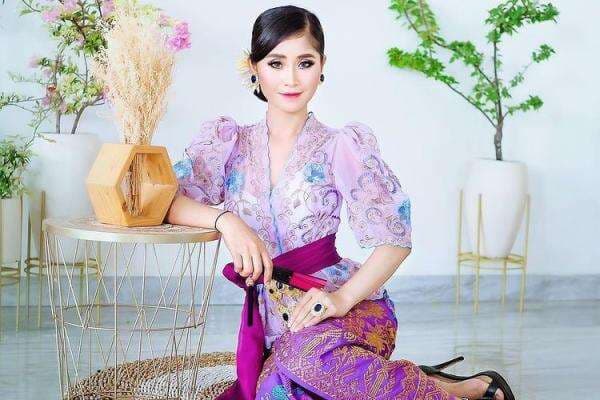 Profil Oliolie, Bidadari Bali Jadi Model Dewasa Punya Rekor Ini Profil Oliolie, Bidadari Bali Jadi Model Dewasa Punya Rekor Ini