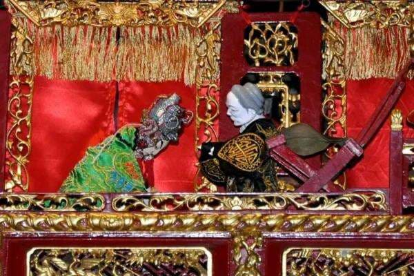 Wayang Potehi, Sempat Dilarang Orde Baru, Hidup Kembali Sejak Era Gus Dur Wayang Potehi, Sempat Dilarang Orde Baru, Hidup Kembali Sejak Era Gus Dur