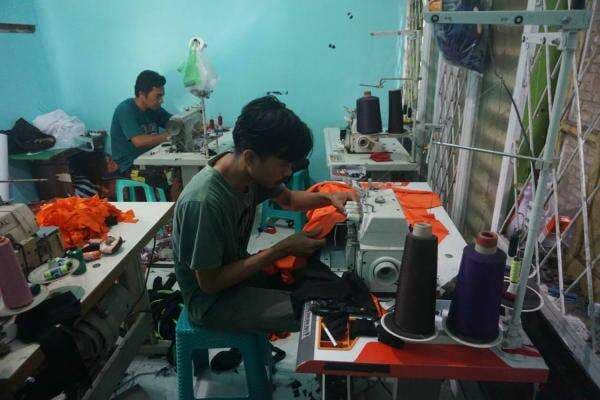 BBM Naik, Pengusaha Konveksi di Lotim Keluhkan Harga Bahan Baku BBM Naik, Pengusaha Konveksi di Lotim Keluhkan Harga Bahan Baku