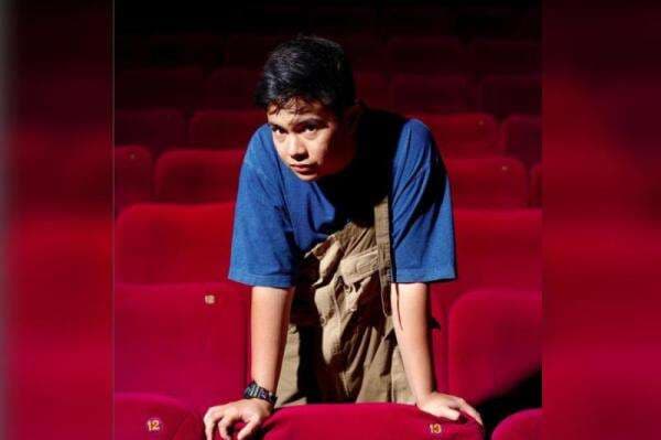 Perjalanan Karier Umay Shahab, dari Penyanyi Cilik hingga Aktor Layar Lebar Perjalanan Karier Umay Shahab, dari Penyanyi Cilik hingga Aktor Layar Lebar