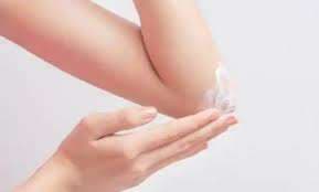 Cara Mudah Memutihkan Lutut dan Siku Secara Alami Cara Mudah Memutihkan Lutut dan Siku Secara Alami