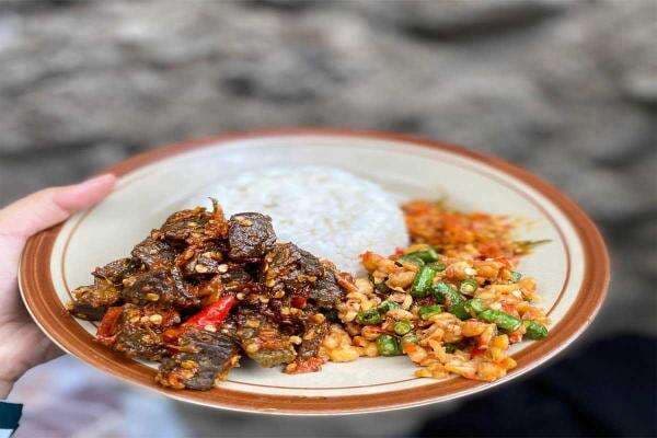 Warung Cak Uut, Sajikan Kuliner Khas Banyuwangi, Sambalnya Nampol Warung Cak Uut, Sajikan Kuliner Khas Banyuwangi, Sambalnya Nampol