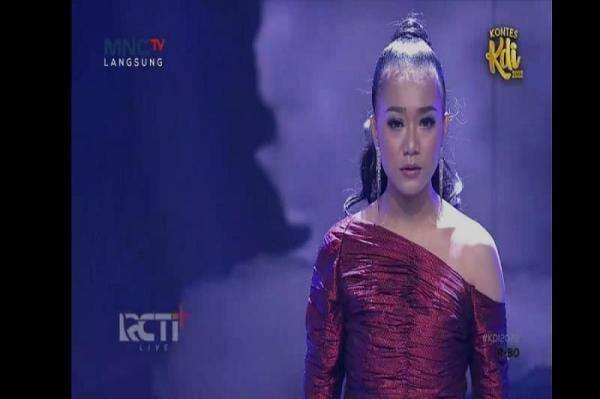 Dalifah KDI 2022 Dapat Standing Ovation dari Iis Dahlia, Bawakan Lagu Iming Iming Dalifah KDI 2022 Dapat Standing Ovation dari Iis Dahlia, Bawakan Lagu Iming Iming