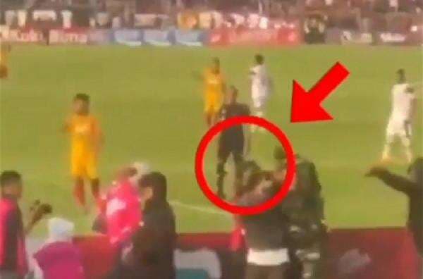 Persik Kediri Kutuk Fotografer Terduga Pelaku Pemukulan di Laga Kontra Arema FC Persik Kediri Kutuk Fotografer Terduga Pelaku Pemukulan di Laga Kontra Arema FC