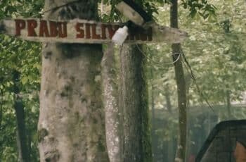 Menelusuri Petilasan Prabu Siliwangi di Kaki Gunung Ciremai, Suasana Mistis Kental Terasa Menelusuri Petilasan Prabu Siliwangi di Kaki Gunung Ciremai, Suasana Mistis Kental Terasa