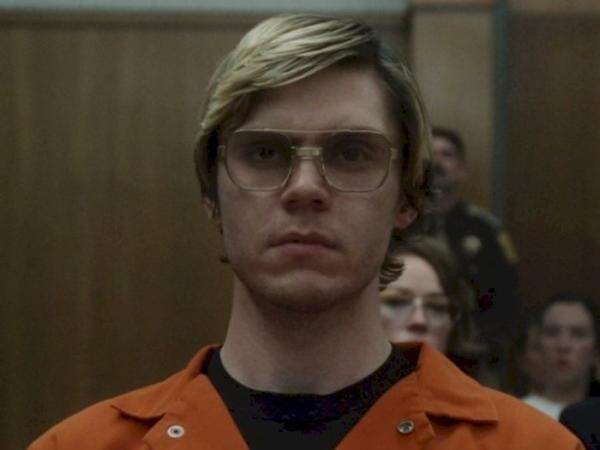 Evan Peters Jadi Pembunuh Berantai, Perankan Jeffrey Dahmer dalam Film Netflix Terbaru Evan Peters Jadi Pembunuh Berantai, Perankan Jeffrey Dahmer dalam Film Netflix Terbaru