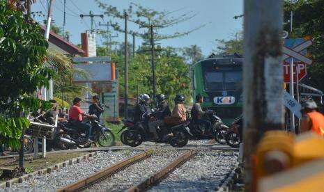 KAI Cirebon Tutup 18 Perlintasan Sebidang Liar Tekan Angka Kecelakaan