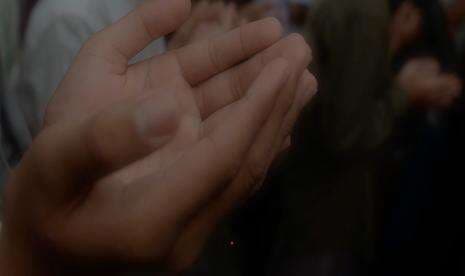 Khasiat Membaca Surat As Syuara Ayat ke-80: Penyakit Sembuh Atas Izin Allah SWT Khasiat Membaca Surat As Syuara Ayat ke-80: Penyakit Sembuh Atas Izin Allah SWT