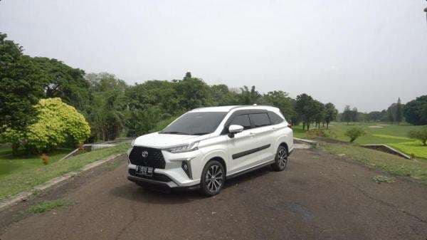 Test Drive All New Toyota Veloz 1.5Q CVT TSS, Varian Atas dengan Fitur Modern Test Drive All New Toyota Veloz 1.5Q CVT TSS, Varian Atas dengan Fitur Modern