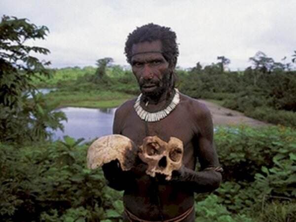 Anut Budaya Kanibal, Orang-orang Suku Fore di Papua Nugini Sering Mati Gak Wajar