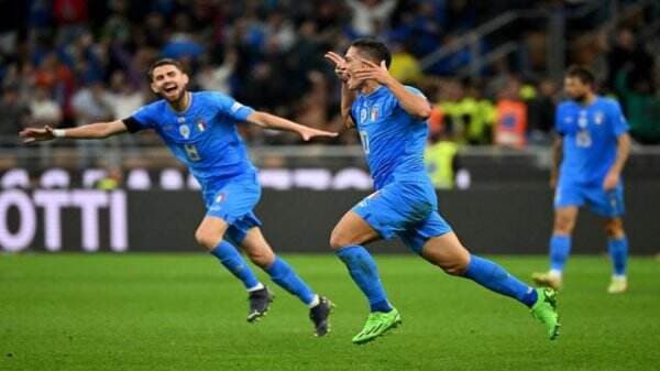 Jadi Bintang Kesuksesan Napoli dan Italia, Giacomo Raspadori Kini Selevel Legenda Manchester City
