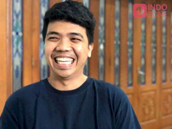 Tips FYP ala Arif Brata Akademi Efyepe: Bikin Konten yang Relate! Tips FYP ala Arif Brata Akademi Efyepe: Bikin Konten yang Relate!