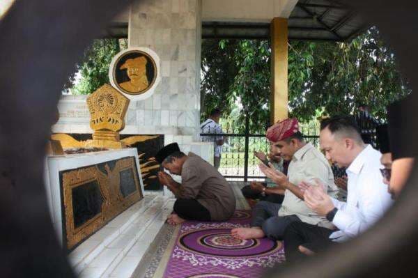 Radin Intan II Jadi Teladan Gerindra Terus Gigih Berjuang Radin Intan II Jadi Teladan Gerindra Terus Gigih Berjuang