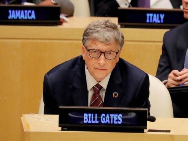 Bill Gates Puji Aktivis Aceh Farwiza Farhan