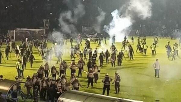127 Orang Meninggal Dunia dalam Kerusuhan Suporter Pasca Laga Arema FC vs Persebaya