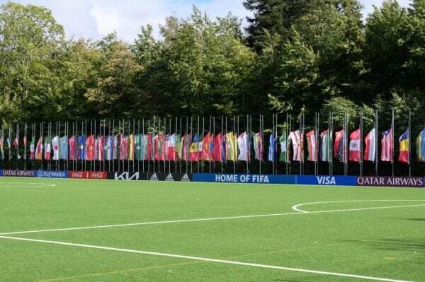 Berduka Tragedi Kanjuruhan, FIFA Kibarkan Bendera Setengah Tiang