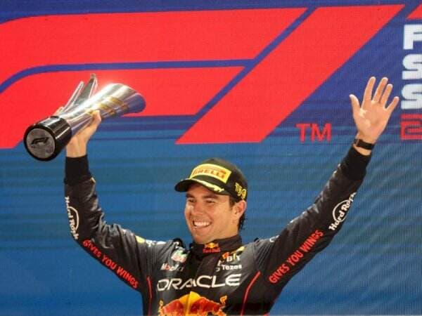 Hasil F1 GP Singapura: Sergio Perez Raih P1 usai Diganjar Penalti