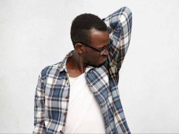 Miliki Ketiak Basah? Ini Penyebab dan Cara Mengatasinya! Miliki Ketiak Basah? Ini Penyebab dan Cara Mengatasinya!