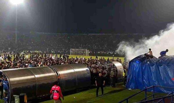 Ini Dua Sanksi yang Dijatuhkan PSSI kepada Arema FC terkait Insiden di Stadion Kanjuruhan Ini Dua Sanksi yang Dijatuhkan PSSI kepada Arema FC terkait Insiden di Stadion Kanjuruhan
