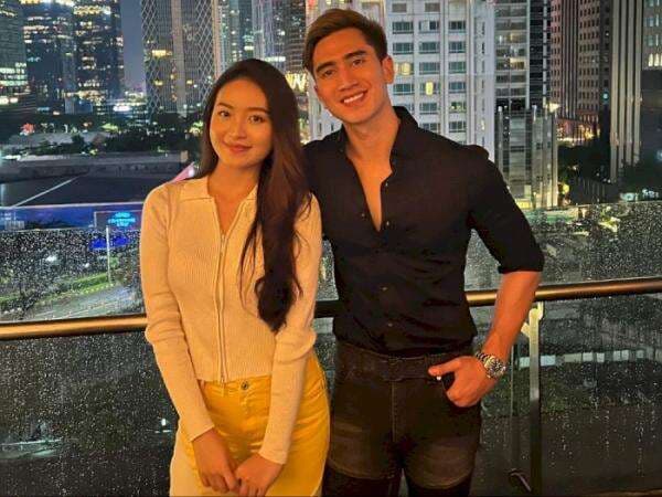 Verrel Bramasta Senyum-senyum Terciduk Lihatin Foto Natasha Wilona: Lagi Rindu Ayang Verrel Bramasta Senyum-senyum Terciduk Lihatin Foto Natasha Wilona: Lagi Rindu Ayang