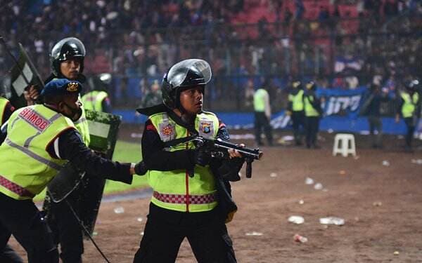 Deretan Kejanggalan dalam Tragedi Kemanusiaan Stadion Kanjuruhan (1)