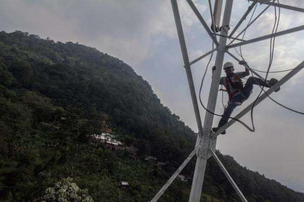 BAKTI Kominfo Targetkan 7.000 BTS hingga 2024, Tak Semua Fiber Optik BAKTI Kominfo Targetkan 7.000 BTS hingga 2024, Tak Semua Fiber Optik