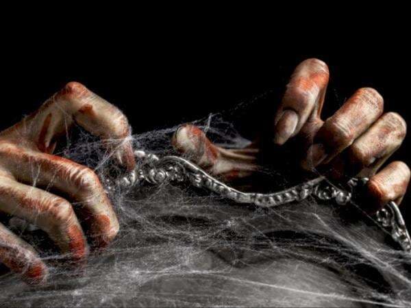 Kisah Horor Ari Lasso Disusui Wewe Gombel Sebelum Konser, Kru Takut Sampai Minta Pulang Kisah Horor Ari Lasso Disusui Wewe Gombel Sebelum Konser, Kru Takut Sampai Minta Pulang