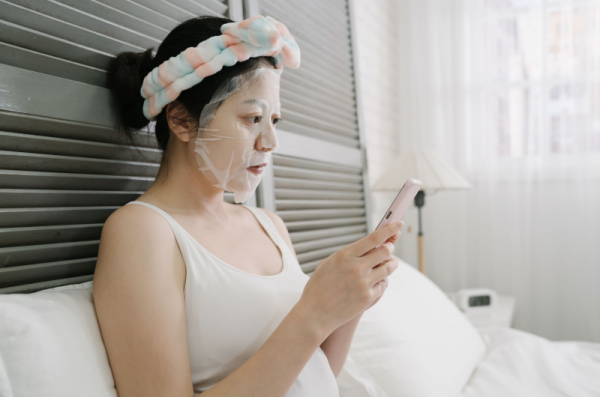 Durasi dan Aturan yang Benar Saat Pakai Masker Wajah Durasi dan Aturan yang Benar Saat Pakai Masker Wajah