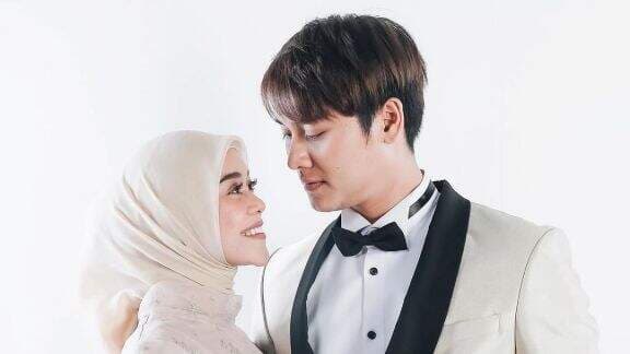 Perceraian di Depan Mata? Roy Kiyoshi Sebut Rumah Tangga Rizky Billar dan Lesti Kejora Bakal Berakhir Tragis : Mereka Akan... Perceraian di Depan Mata? Roy Kiyoshi Sebut Rumah Tangga Rizky Billar dan Lesti Kejora Bakal Berakhir Tragis : Mereka Akan...