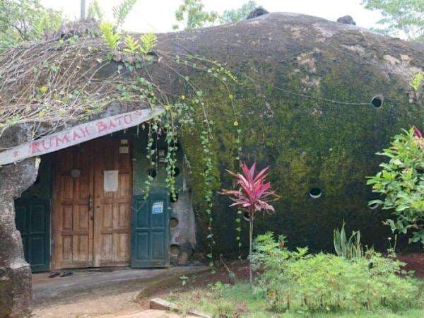 Rumah Batu 'Patrick Spongebob' Ada di Wonogiri, Jadi Wisata Dilengkapi Kolam Renang Rumah Batu 'Patrick Spongebob' Ada di Wonogiri, Jadi Wisata Dilengkapi Kolam Renang