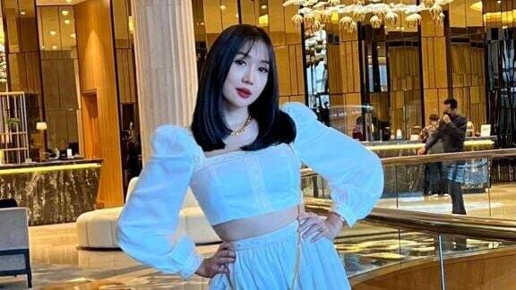 Digosipkan Pernah Jalin Hubungan dengan Rizky Billar, Lucinta Luna Justru Spill Kekasih Barunya: Pokoknya Oppa, Matanya Sipit Digosipkan Pernah Jalin Hubungan dengan Rizky Billar, Lucinta Luna Justru Spill Kekasih Barunya: Pokoknya Oppa, Matanya Sipit