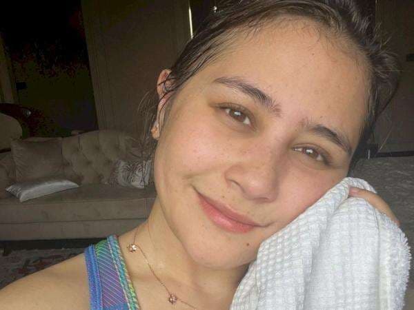 Prilly Latuconsina Pede Pamer Mata Panda dan Freckles, Badan Keringetan Habis Olahraga Prilly Latuconsina Pede Pamer Mata Panda dan Freckles, Badan Keringetan Habis Olahraga