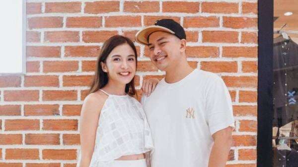 9 Pasangan Artis Ini Jarang Diterpa Gosip, Malah Makin Lengket 9 Pasangan Artis Ini Jarang Diterpa Gosip, Malah Makin Lengket