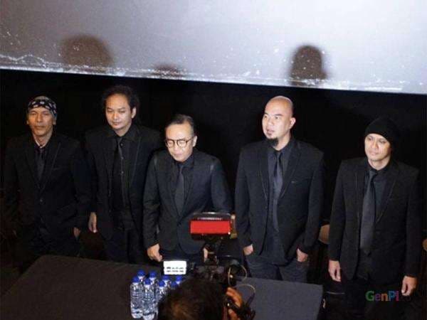 Penonton Konser Orkestra Dewa 19 Wajib Pakai Baju Formal, Ini Alasannya Penonton Konser Orkestra Dewa 19 Wajib Pakai Baju Formal, Ini Alasannya