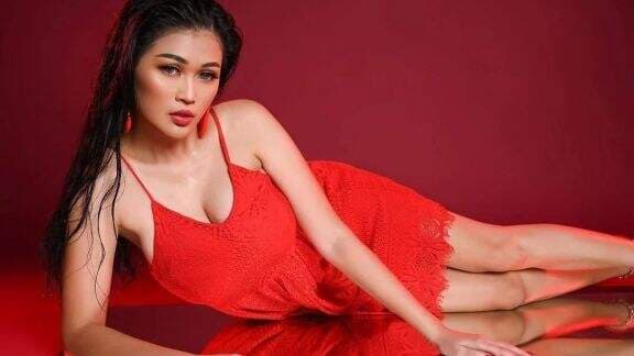 Ovi Sovianti Eks Duo Serigala Akui Gampang Terangsang, Umbar Posisi Seks di Tempat Tak Lazim: Mandi sambil Sabunan Bareng... Ovi Sovianti Eks Duo Serigala Akui Gampang Terangsang, Umbar Posisi Seks di Tempat Tak Lazim: Mandi sambil Sabunan Bareng...