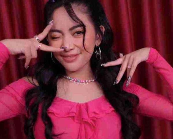 Ups, Rachel Vennya Pamer Digoda Adam Levine di Instagram? Ups, Rachel Vennya Pamer Digoda Adam Levine di Instagram?