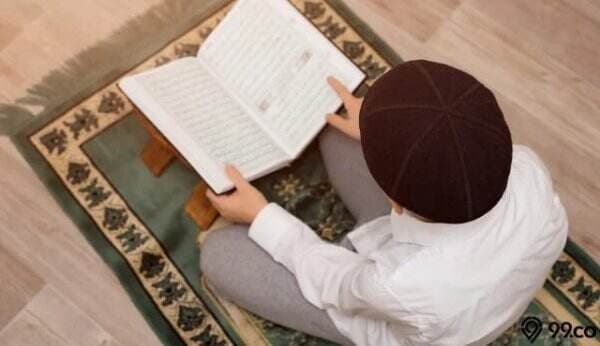 Jangan Sembarangan, Perhatikan Adab Saat Membaca Al-Qur an