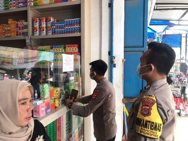 Polsek Malingping Datangi Apotek, Ini yang Dicari Polsek Malingping Datangi Apotek, Ini yang Dicari