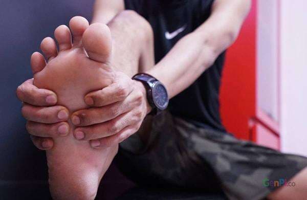 3 Cara Ampuh Hilangkan Kesemutan di Tangan dan Kaki, Jangan Sampai Salah 3 Cara Ampuh Hilangkan Kesemutan di Tangan dan Kaki, Jangan Sampai Salah