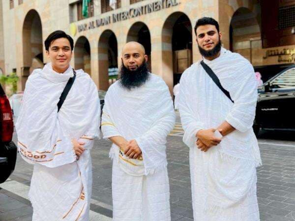 Jalani Ibadah Umrah, Billy Syahputra Gugup Ditanya Letak Kuburan Nabi Muhammad Jalani Ibadah Umrah, Billy Syahputra Gugup Ditanya Letak Kuburan Nabi Muhammad