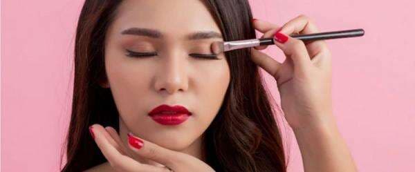 11 Rekomendasi eyeshadow blending brush harga di bawah Rp 100 ribu 11 Rekomendasi eyeshadow blending brush harga di bawah Rp 100 ribu