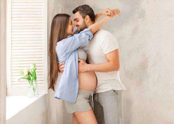 Bolehkan Berhubungan Intim Saat Hamil? Yuk Ketahui Efek Sampingnya Bolehkan Berhubungan Intim Saat Hamil? Yuk Ketahui Efek Sampingnya