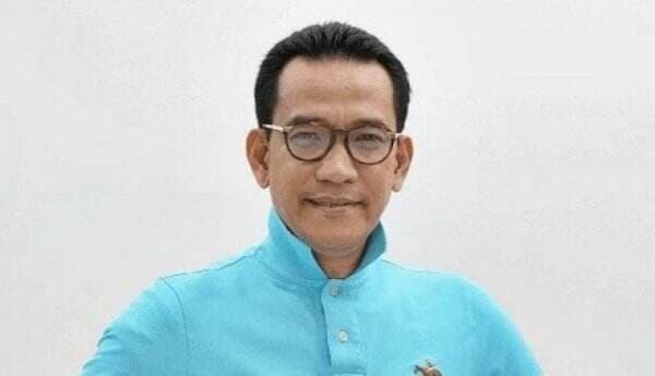 Jokowi Ngumpulin Tukang Survei, Refly Harun Sebut Siasat Lakukan Tawar-Menawar ke Megawati: Agar Ganjar Pranowo Dipilih!