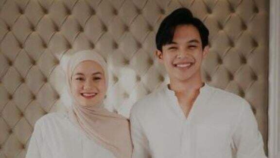 Bak Runtuh Dunia Dinda Hauw! Geger Video Rey Mbayang Gelap-gelapan Bareng Indy Mantan Pacar, Ramalan Video Syur Artis Alim Inisial R Benar? Bak Runtuh Dunia Dinda Hauw! Geger Video Rey Mbayang Gelap-gelapan Bareng Indy Mantan Pacar, Ramalan Video Syur Artis Alim Inisial R Benar?