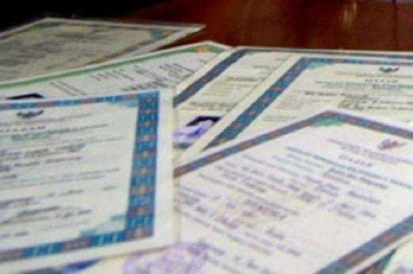 Ribuan Ijazah Siswa SMA/SMK Swasta di Yogya Disita Sekolah karena Belum Bayar Tunggakan, Pemda DIY Turun Tangan Ribuan Ijazah Siswa SMA/SMK Swasta di Yogya Disita Sekolah karena Belum Bayar Tunggakan, Pemda DIY Turun Tangan