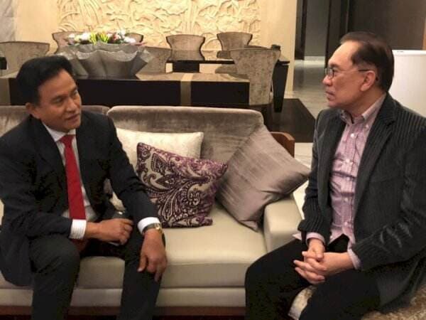 Anwar Ibrahim Jadi PM Malaysia, Yusril Kenang Pernah Tengahi Konflik dengan Najib Razak