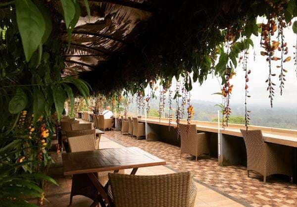 Kafe di Bali Yang Wajib Dikunjungi: Foto, Menu, Daya Tarik, Lokasi Kafe di Bali Yang Wajib Dikunjungi: Foto, Menu, Daya Tarik, Lokasi