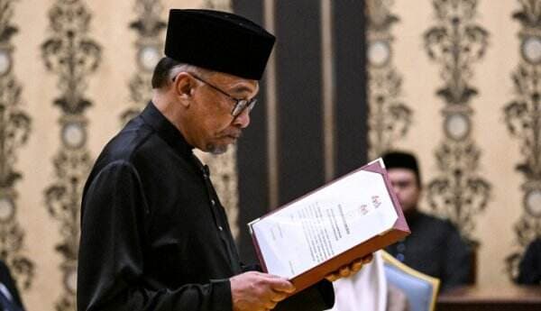 Dilantik jadi Perdana Menteri ke-10 Malaysia, Anwar Ibrahim Umumkan Senin jadi Hari Libur Nasional